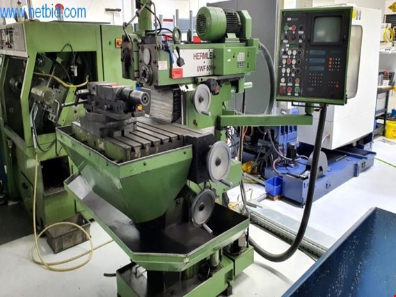 Used Hermle UWF801 Universal milling machine for Sale (Auction Premium) | NetBid Industrial Auctions
