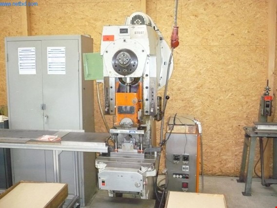 Used Weingarten A 25 Eccentric press for Sale (Auction Premium) | NetBid Industrial Auctions