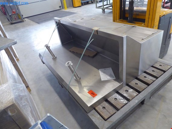Used 2 Stainless steel washing troughs for Sale (Auction Premium) | NetBid Industrial Auctions