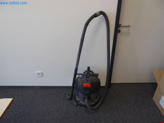 Used Nilfisk Alto Aero 20-01 Inox Industrial vacuum cleaner for Sale (Auction Premium) | NetBid Industrial Auctions