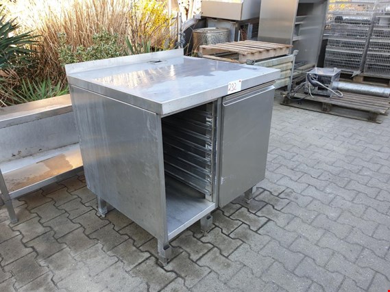 Used Kitchen cabinet for Sale (Auction Premium) | NetBid Industrial Auctions