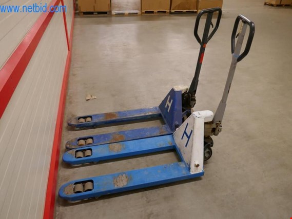 Used 17 Pallet truck for Sale (Auction Premium) | NetBid Industrial Auctions