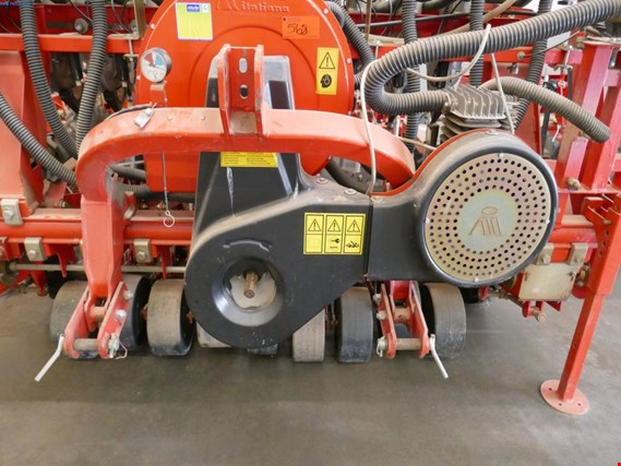 Used Agricola Italiana Seeder for Sale (Auction Premium) | NetBid Industrial Auctions