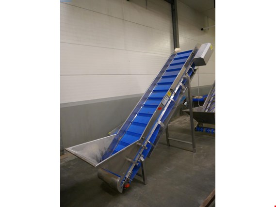 Used Turatti 1299.320.000.00 Inclined conveyor belt for Sale (Auction Premium) | NetBid Industrial Auctions