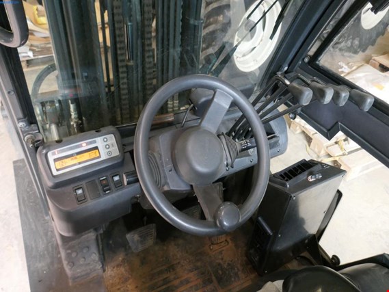 Nissan UG1D2A30LQ Treibgas-Vierradstapler (spätere Freigabe) gebraucht kaufen (Auction Premium) | NetBid Industrie-Auktionen