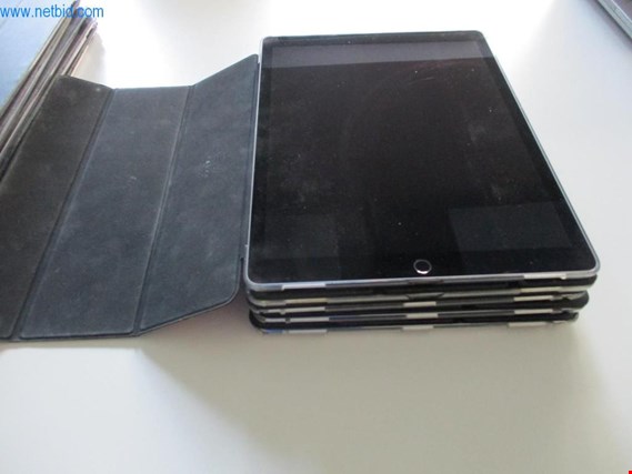 Apple iPad Pro 12.9 5 Tablet PC (Auction Premium) | NetBid ?eská republika