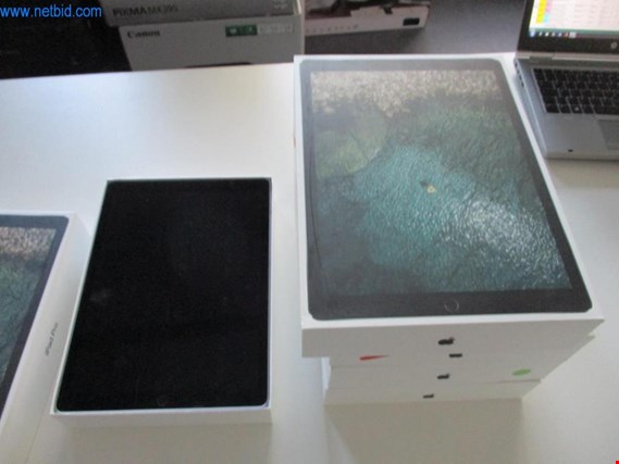 Used Apple iPad Pro 12.9 5 Tablet PC for Sale (Auction Premium) | NetBid Industrial Auctions