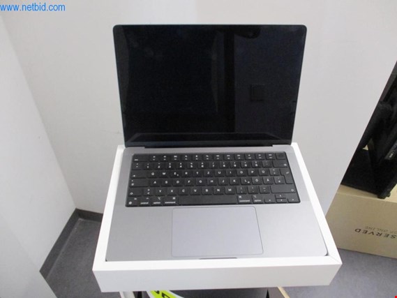 Used Apple MacBook Pro 13.3 Notebook for Sale (Auction Premium) | NetBid Industrial Auctions