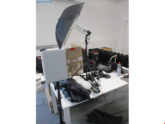 Used Foto- Ausrüstung for Sale (Auction Premium) | NetBid Industrial Auctions