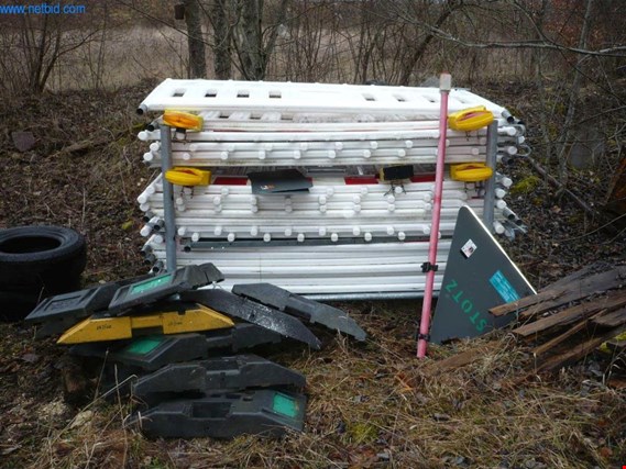 Used 24 Construction site barriers for Sale (Auction Premium) | NetBid Industrial Auctions