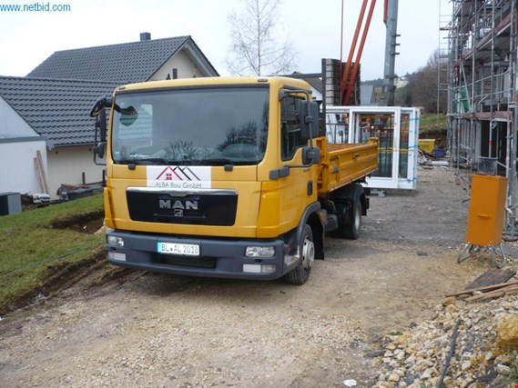 Used MAN TGL8.180 4x2 DB Truck for Sale (Auction Premium) | NetBid Industrial Auctions