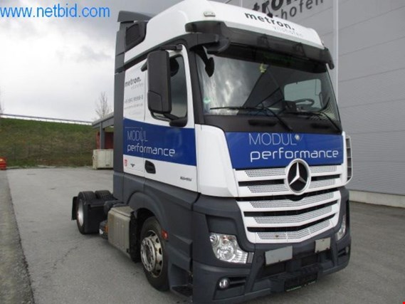 Used Mercedes-Benz Actros 1845 LS 4x2 Lowliner Truck/semitrailer tractor for Sale (Auction Premium) | NetBid Industrial Auctions