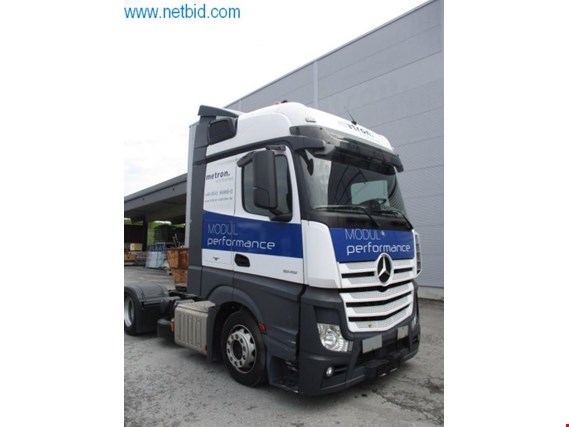 Used Mercedes-Benz Actros 1845 LS 4x2 Lowliner Truck/semitrailer tractor for Sale (Auction Premium) | NetBid Industrial Auctions
