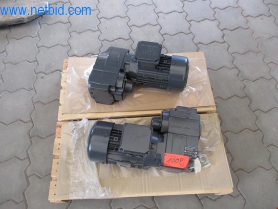 Used Nord Drivesystems SK 1382NBABGH-90SP/4 TF 2 NORDBLOC Parallel Shaft Geared Motors for Sale (Auction Premium) | NetBid Industrial Auctions