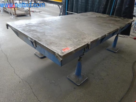 Used Straightening/welding table for Sale (Auction Premium) | NetBid Industrial Auctions