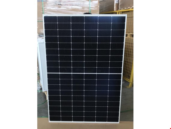 1 Posten 410 Watt - Photovoltaik-Module, 15,17 kWp (37 Stück) gebraucht kaufen (Auction Premium) | NetBid Industrie-Auktionen