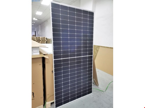 1 Posten 460 Watt - Photovoltaik-Module, 394,68 kWp (858 Stück) gebraucht kaufen (Auction Premium) | NetBid Industrie-Auktionen
