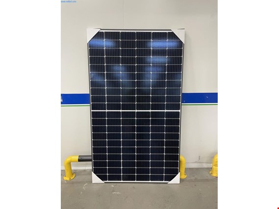 Used 1 Posten 380 watt photovoltaic modules, 14.82 kWp (39 units) for Sale (Auction Premium) | NetBid Industrial Auctions
