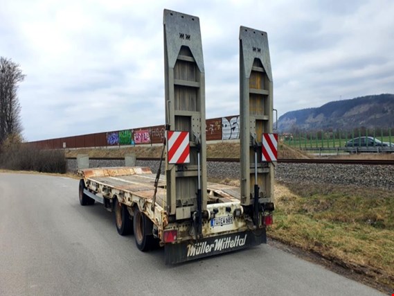 Used Müller Mitteltal T3 Profi 30,0 3-axle low loader trailer for Sale (Trading Premium) | NetBid Industrial Auctions