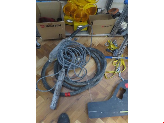 Used Electric vibrating bottle for Sale (Auction Premium) | NetBid Industrial Auctions