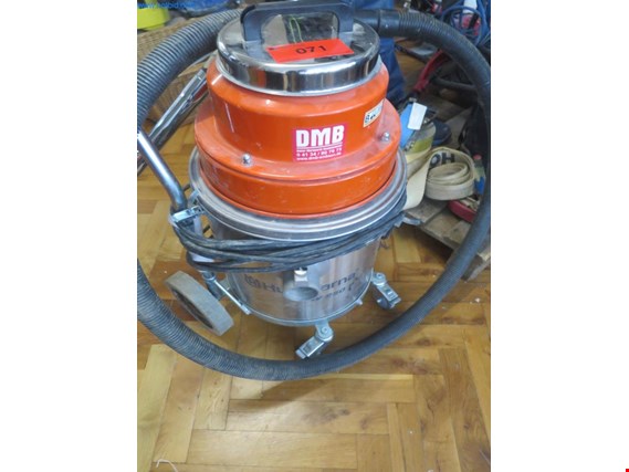 Used Husqvarna W250P Industrial vacuum cleaner for Sale (Auction Premium) | NetBid Industrial Auctions