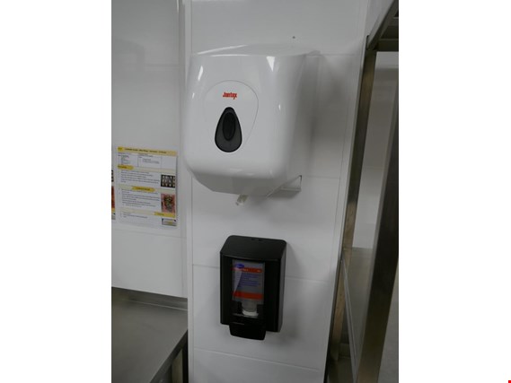 Diversey Soap dispenser - surcharge with reservation (Auction Premium) | NetBid España