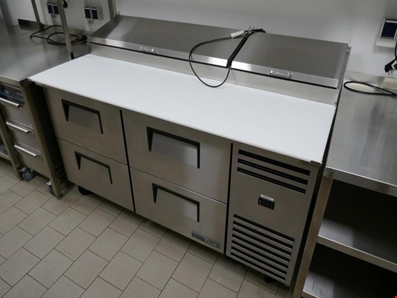 True TPP-AT-67D-4-HC Pizzazubereitungs-Kühltisch/Belegstation gebraucht kaufen (Auction Premium) | NetBid Industrie-Auktionen