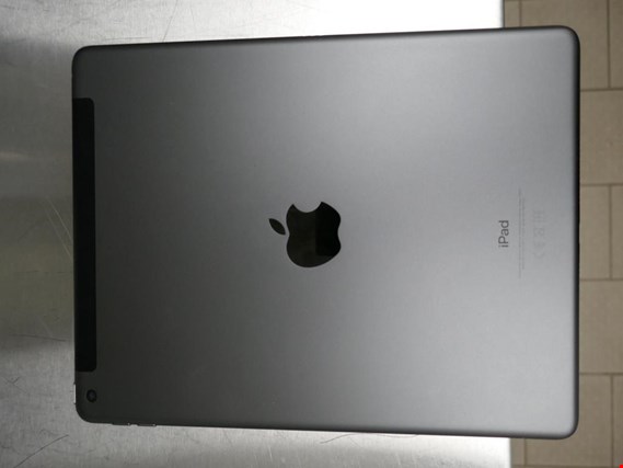 Apple iPad Tablet - surcharge with reservation (Auction Premium) | NetBid España