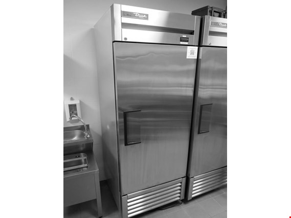 Used True T-23F-HC-MC Gastro freezer - surcharge with reservation for Sale (Auction Premium) | NetBid Industrial Auctions