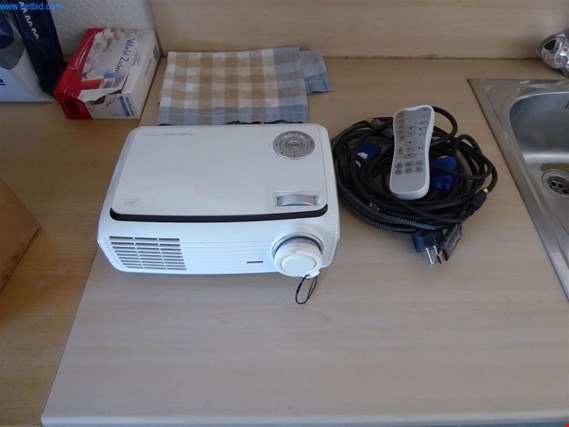Used OPTOMA HD65 DLP projector for Sale (Auction Premium) | NetBid Industrial Auctions