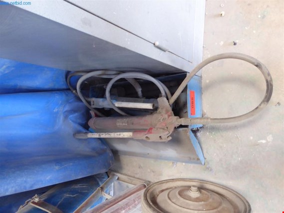 Used Hydraulic hand pump for Sale (Auction Premium) | NetBid Industrial Auctions