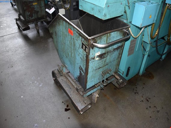 Used Bauer KW250 2 Chip tipping troughs for Sale (Auction Premium) | NetBid Industrial Auctions