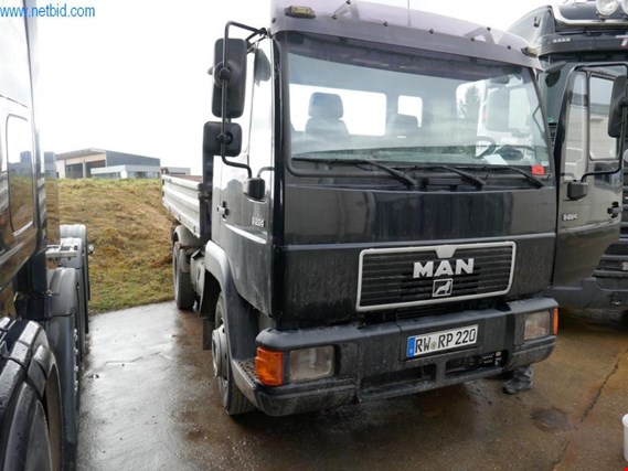 Used MAN 8.224 Kipper Truck for Sale (Auction Premium) | NetBid Industrial Auctions