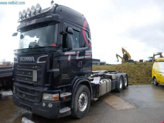 Scania R560 3-assige roll-off container vrachtwagen gebruikt kopen (Auction Premium) | NetBid industriële Veilingen