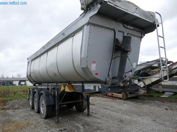 Used SCHWARZMÜLLER SK 3-axle semitrailer thermal dump body for Sale (Trading Premium) | NetBid Industrial Auctions