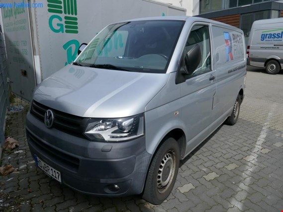 Used Volkswagen T5 Transporter for Sale (Trading Premium) | NetBid Industrial Auctions