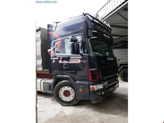 Used Scania 164580  6x 2 Truck (3-axle roll-off tipper) for Sale (Auction Premium) | NetBid Industrial Auctions