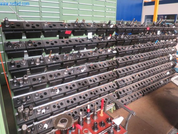 Used 2 Tool storage racks for Sale (Auction Premium) | NetBid Industrial Auctions