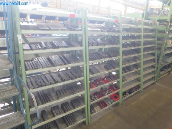Used 4 Metal shelves for Sale (Trading Premium) | NetBid Industrial Auctions