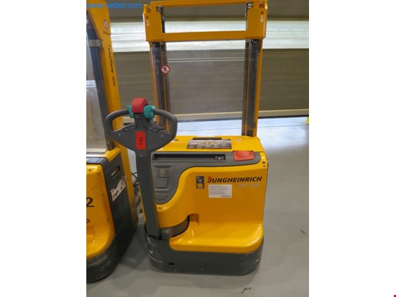 Used Jungheinrich EJC216 Electric pedestrian stacker for Sale (Auction Premium) | NetBid Industrial Auctions