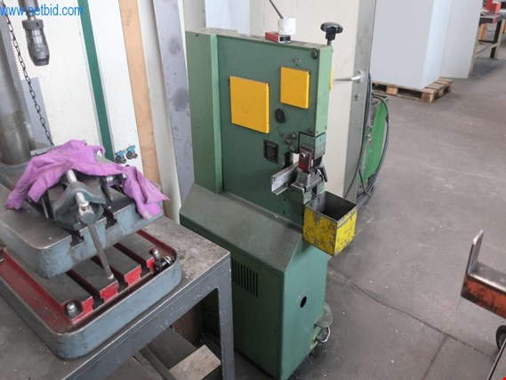 Used Mubea HPS250 Sheet metal punch for Sale (Auction Premium) | NetBid Industrial Auctions