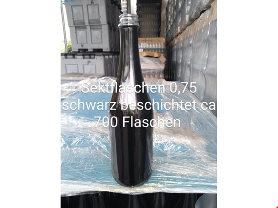 Used 700 Sektflaschen for Sale (Trading Premium) | NetBid Industrial Auctions