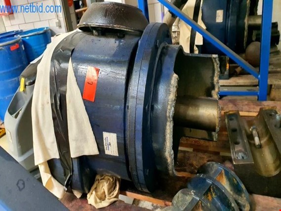 Used 2 Geared motors for Sale (Trading Premium) | NetBid Industrial Auctions