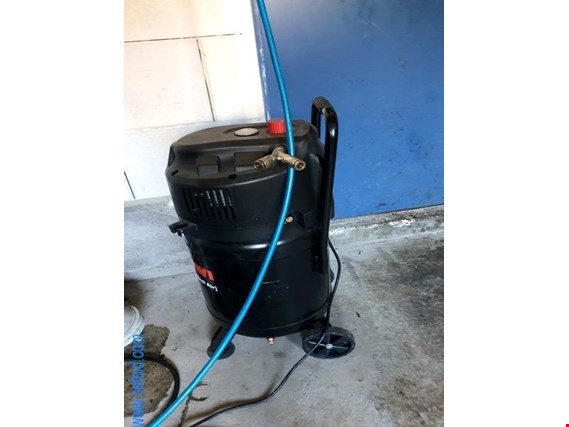 Used Rowi DKP1500/30/2 OF Veritcal Air Small compressor for Sale (Trading Premium) | NetBid Industrial Auctions