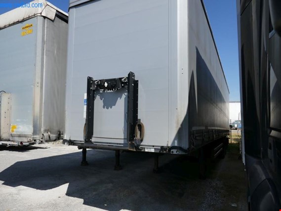Used Kögel S18 Two-axle semi-trailer for Sale (Trading Premium) | NetBid Industrial Auctions