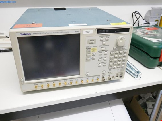 Used Tectronix AWG7082C Signalgenerator for Sale (Auction Premium) | NetBid Industrial Auctions