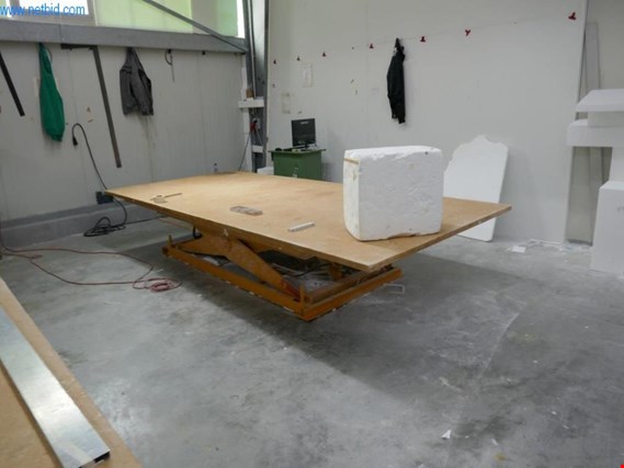 Used Hywema SHT/IN Scissor lift table for Sale (Auction Premium) | NetBid Slovenija