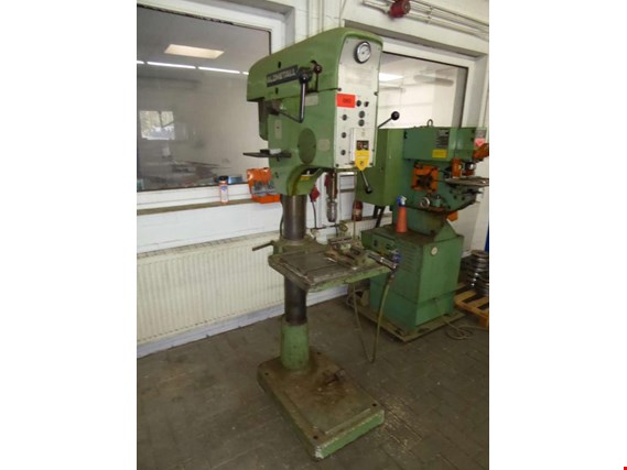 Used Alzmetall AB3ES Column drilling machine - surcharge with reservation for Sale (Auction Premium) | NetBid Industrial Auctions