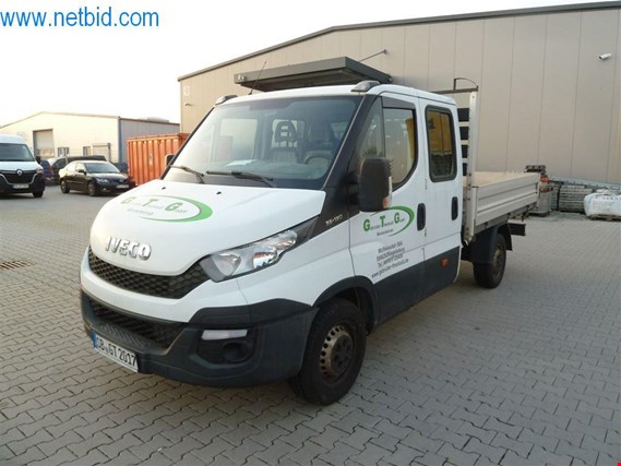 Used Iveco Daily 35-130 DoKa-Pritsche Transporter for Sale (Auction Premium) | NetBid Industrial Auctions