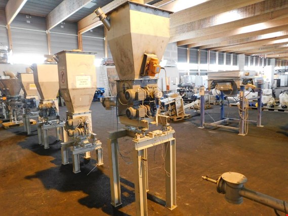 Used Lazareth M D2-25 IN Filling line for Sale (Auction Premium) | NetBid Industrial Auctions